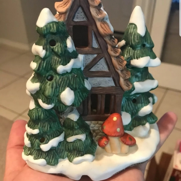 ***SOLD*** Fitz & Floyd Holiday Hamlet - Picture 4 of 8